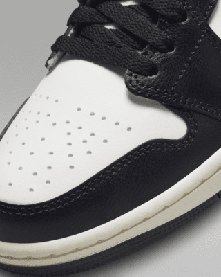 Air Jordan 1 Mid Women's Shoes