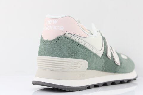 New Balance Sneaker