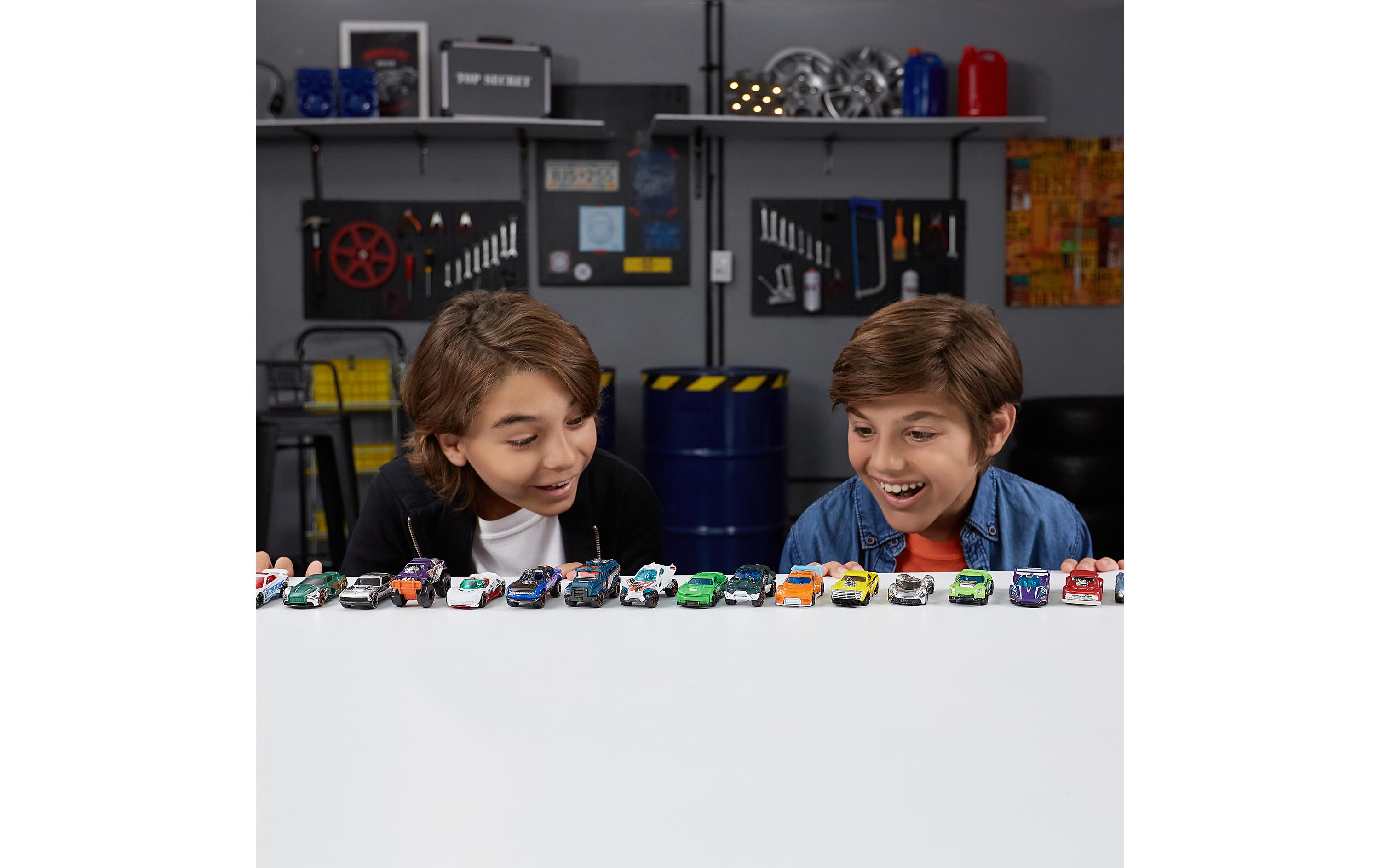 Metal Machines Car 1er Pack assortiertSpielzeugauto