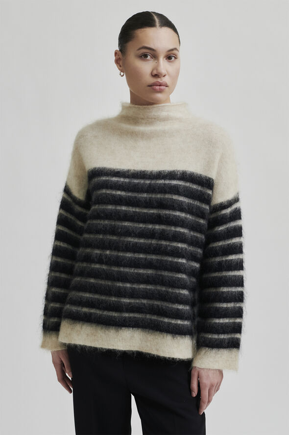 Second Female Juta Knit Mohair Blend T-Neck Black