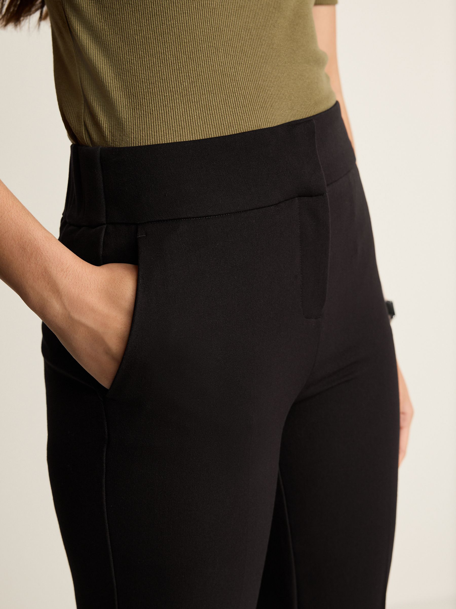 Zwart - Bootcut maatsnitbroek