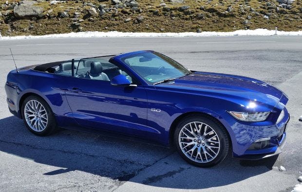 Ford Mustang fahren in Schweinfurt als Geschenk