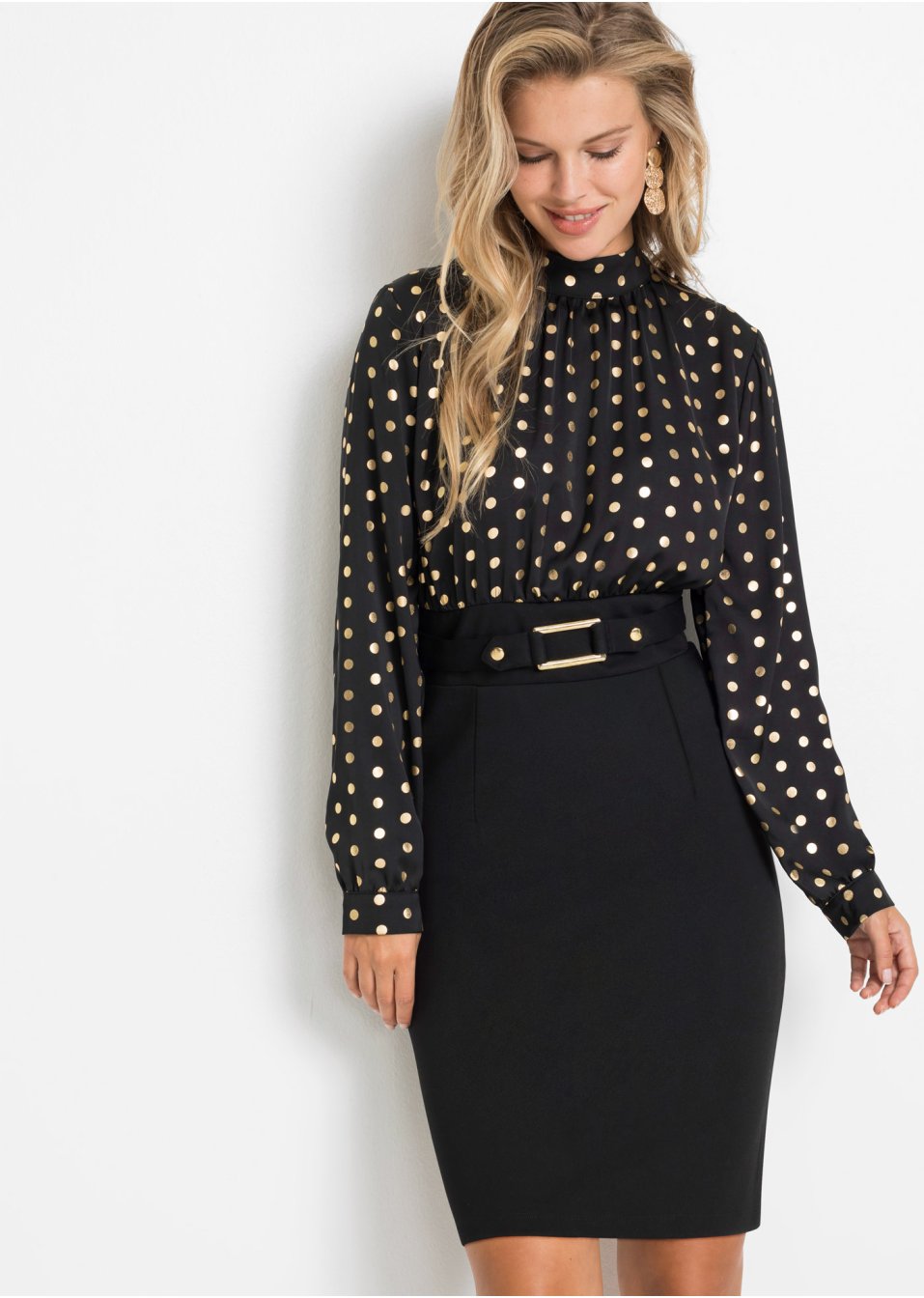 Robe à pois, taille courte