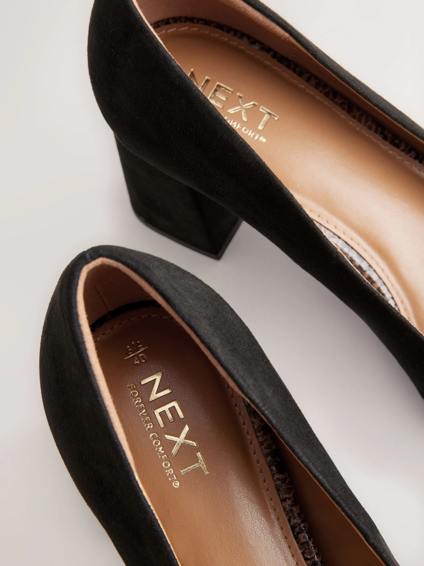 Zwart - Standard Chisel Toe Block Courts
