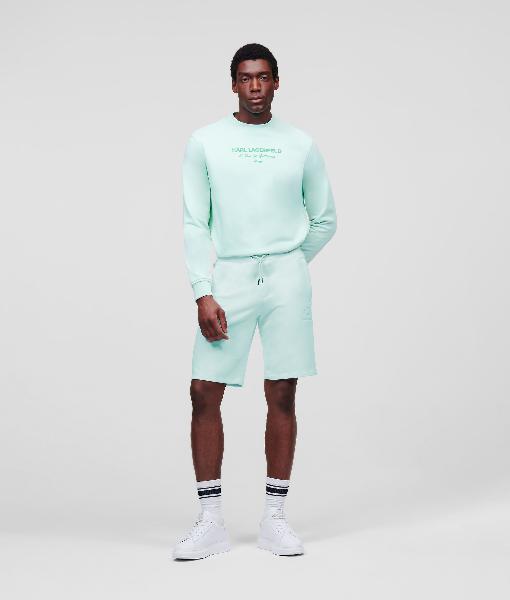 Short molletonné