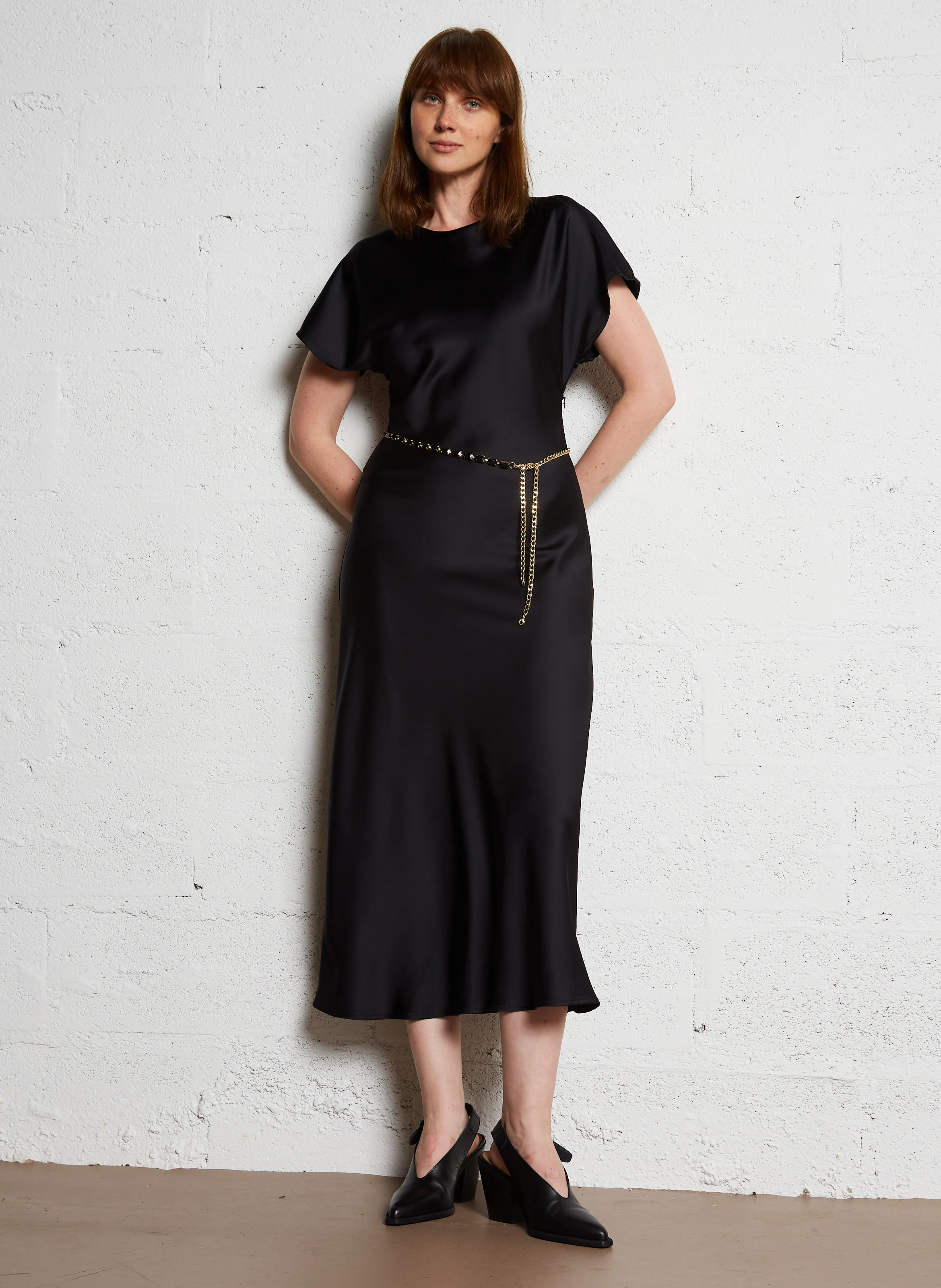 Robe longue cintrée à col rond | Noir