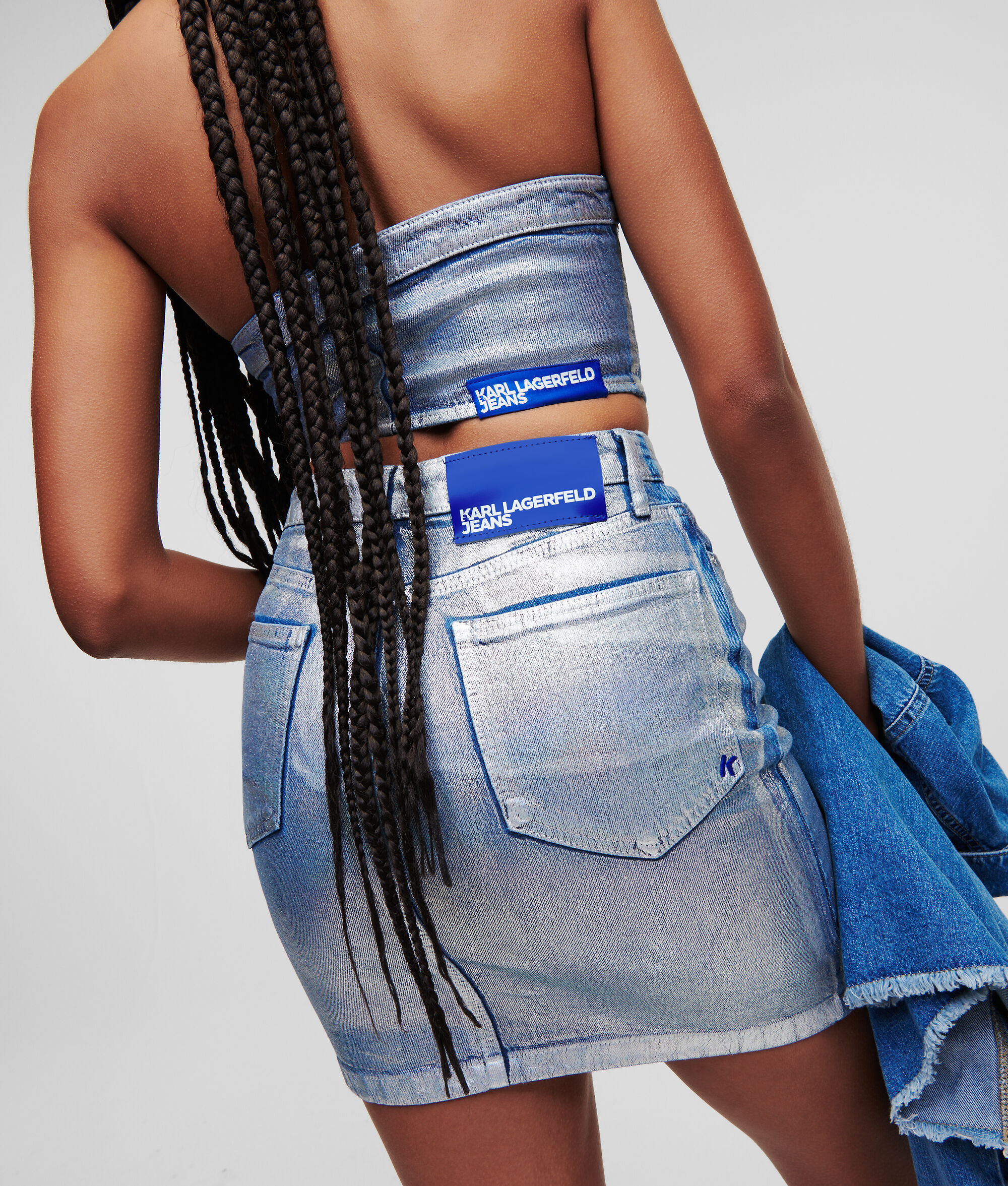 MINI JUPE EN JEAN EFFET MÉTALLISÉ KLJ