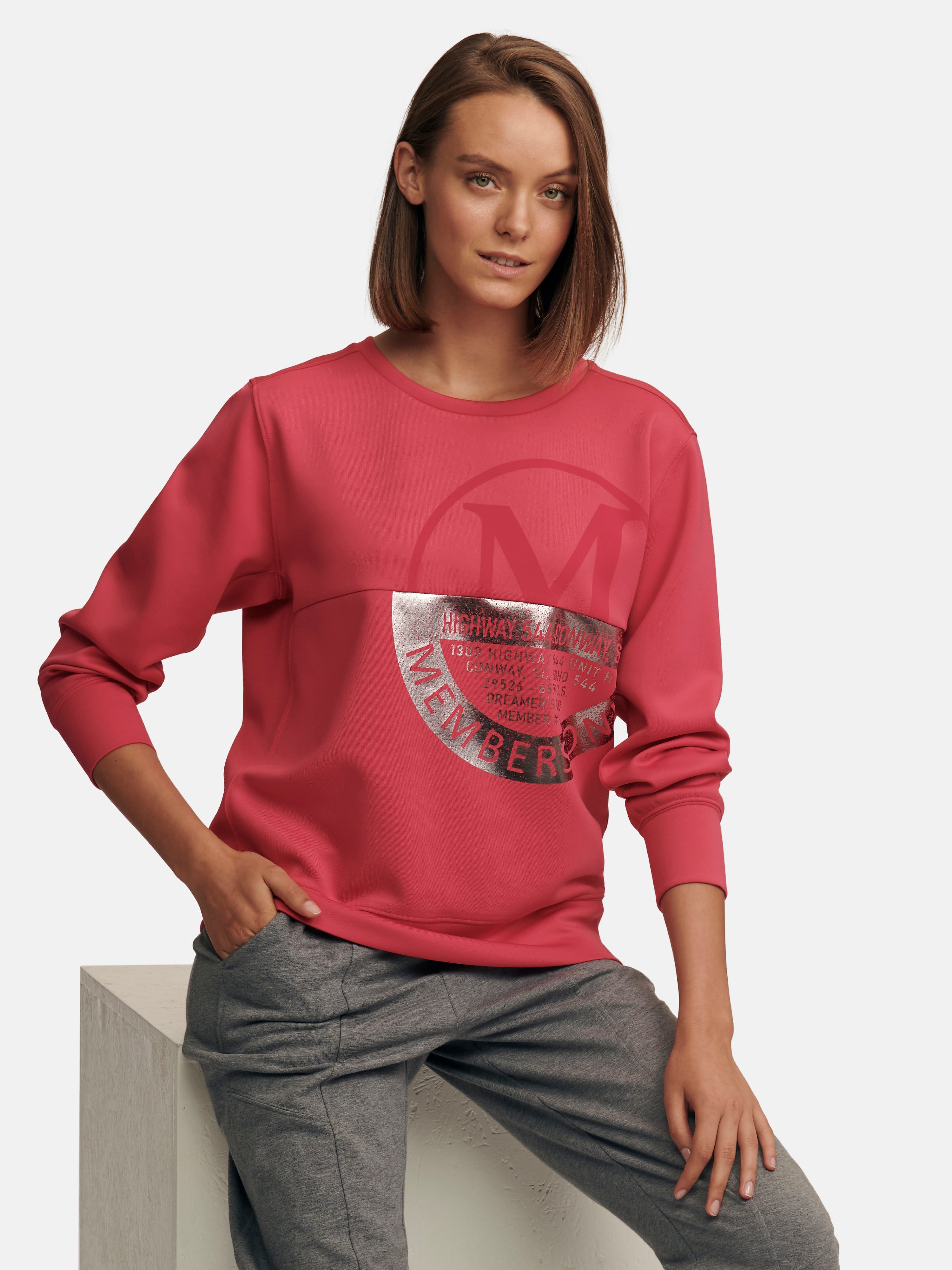 Sweatshirt