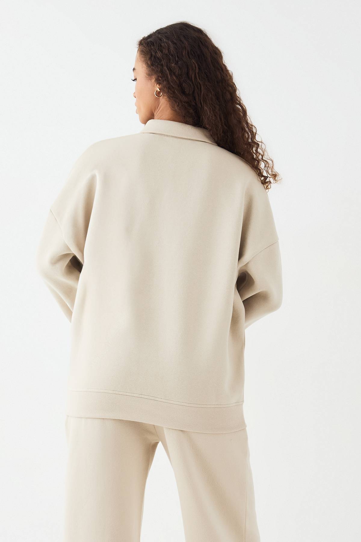 Sweatshirt DSGN Studio à Col et Demi-Fermeture Éclair avec Détails Gauffrés