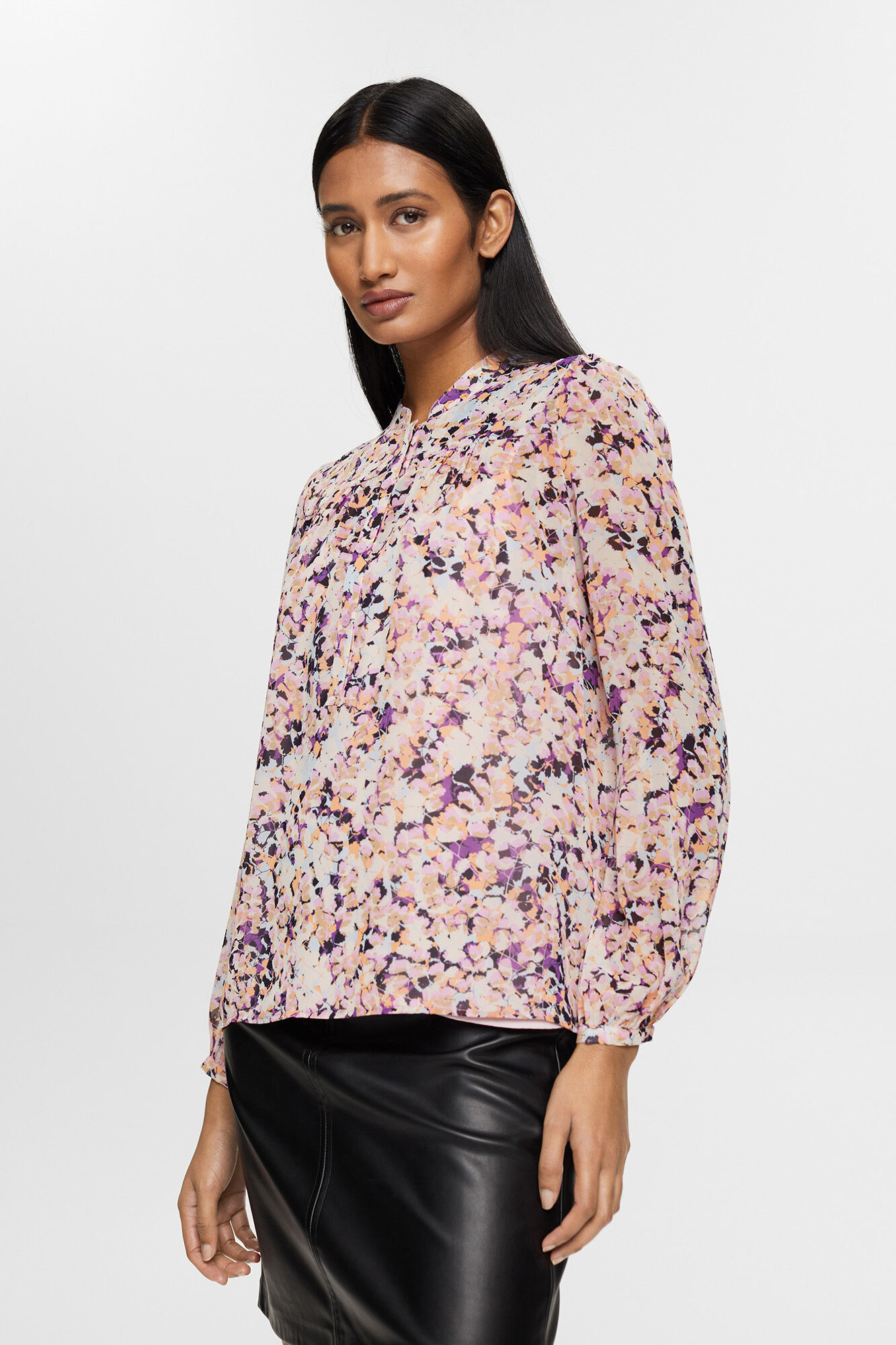 Blusa de chiffon com estampa floral - Multicolorida