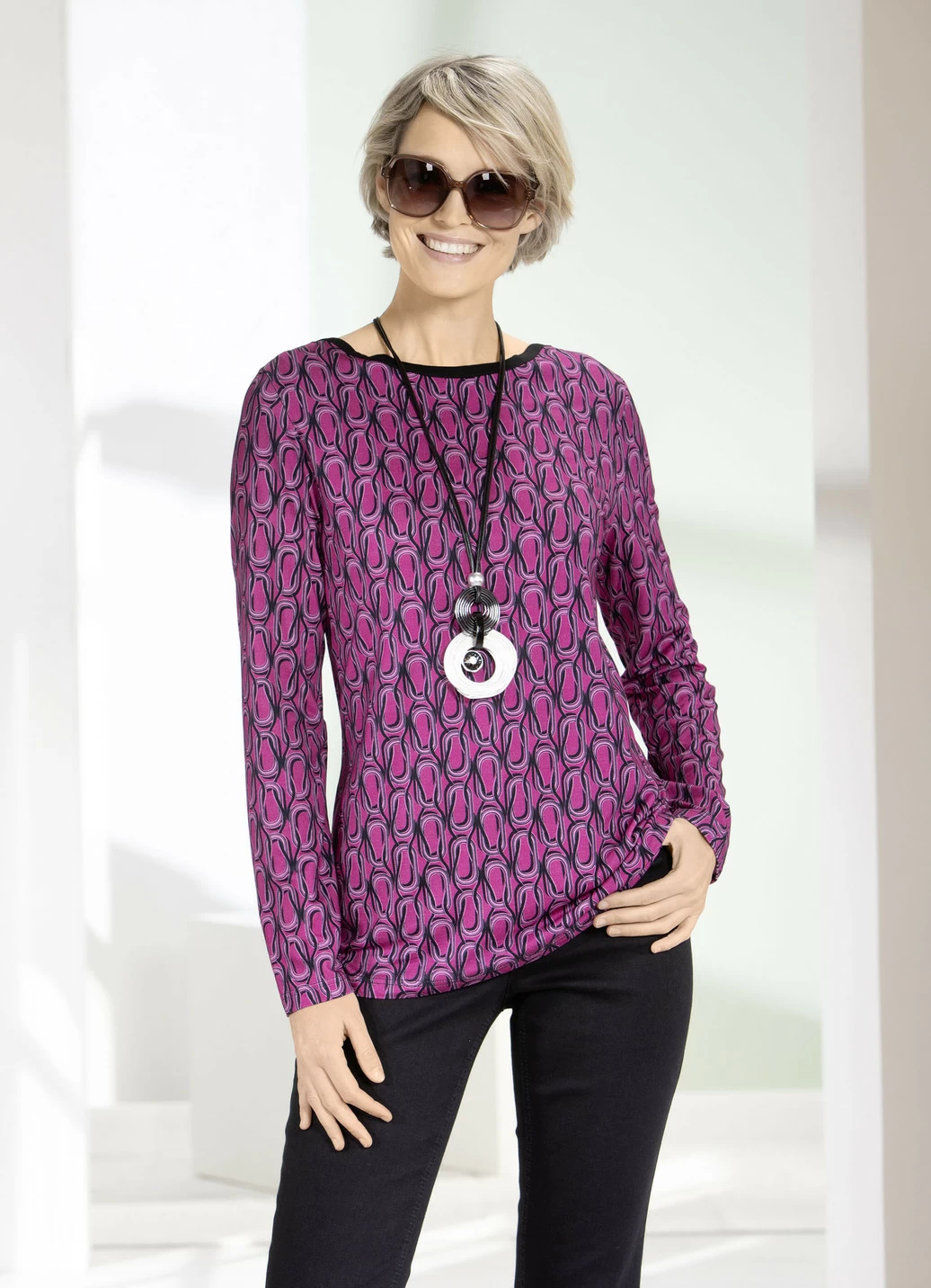 Shirt mit U-Boot-Ausschnitt