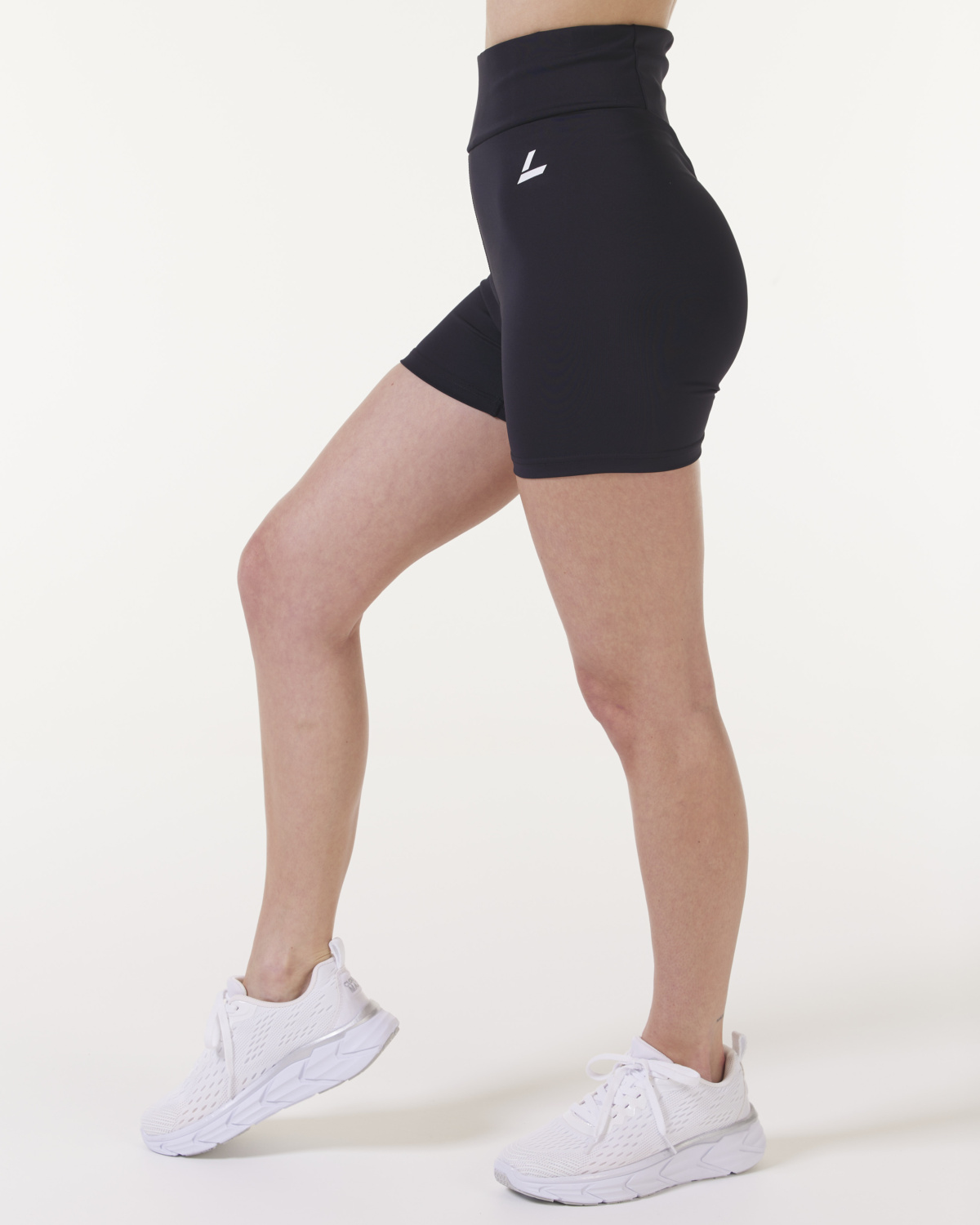 LEVITY Silhouette Favorable Shorts Black