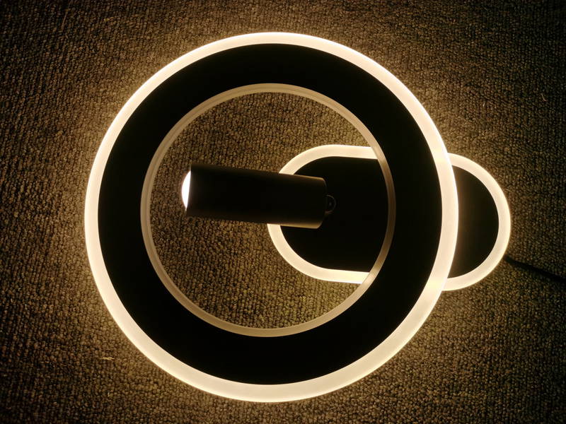 Novel LED-Deckenleuchte SPARK