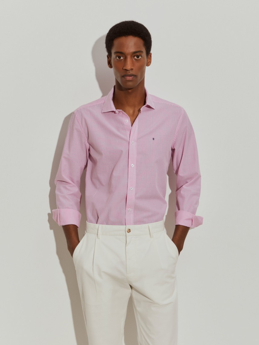 Camisa slim fit seersucker às riscas