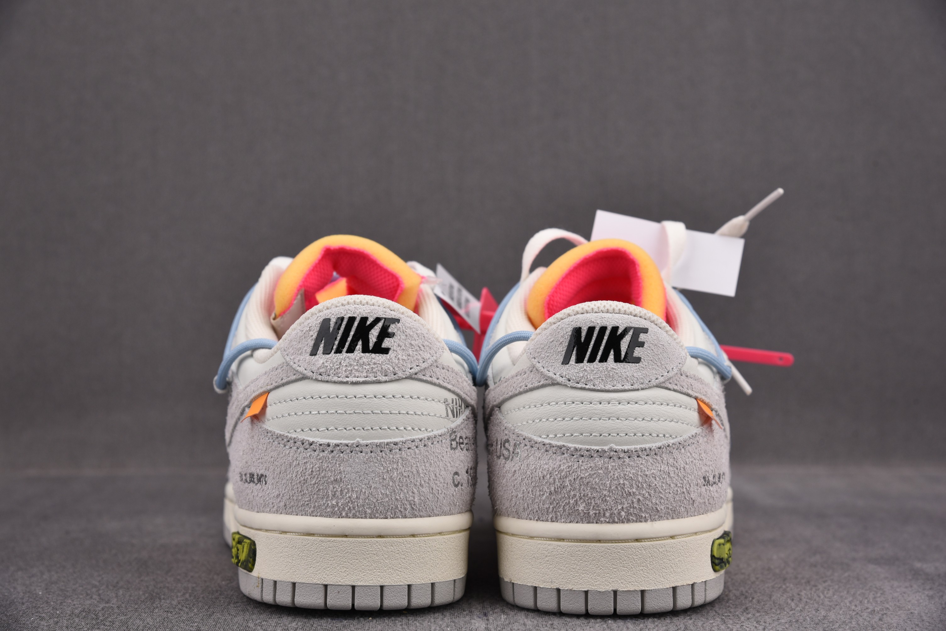Nike Dunk Low   Lot 38