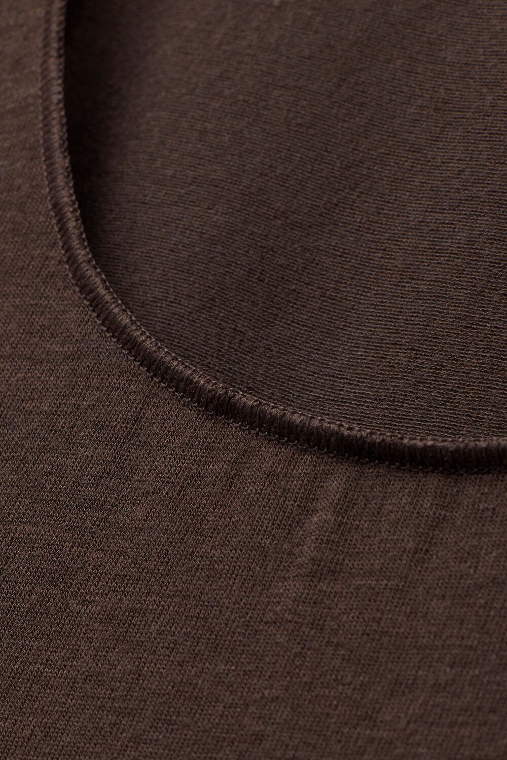 Blusa ultraleve de ombros largos em modal e cashmere