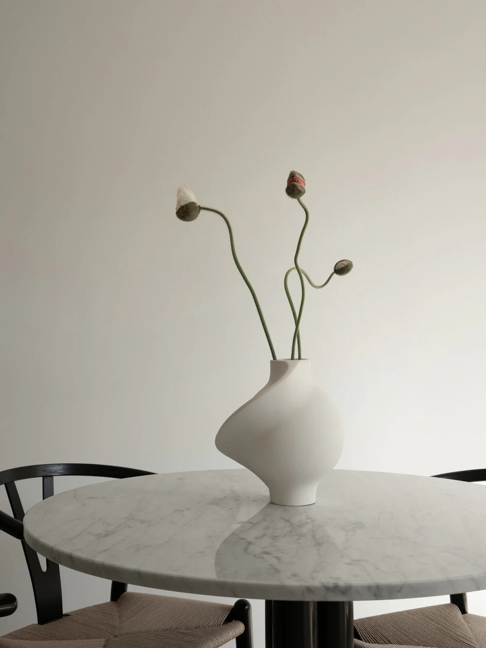 Louise Roe  Ceramic Pirout vase #01, raw white - H:22 cm.