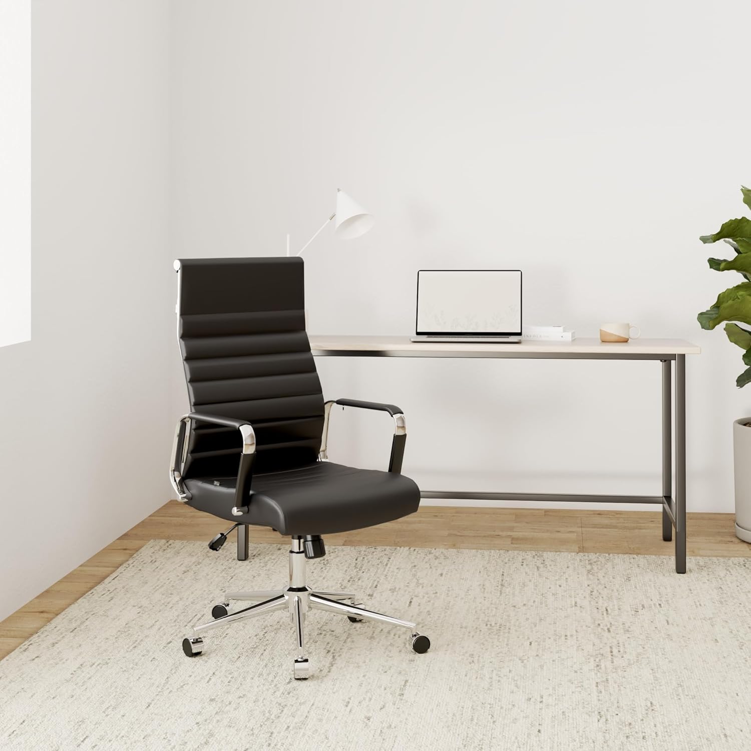 CLP Bürostuhl ergonomisch Kolumbus Echtleder, Schreibtischstuhl höhenverstellbar stufenlos, Drehstuhl mit Rollen bis 150 kg belastbar, Farbe:schwarz