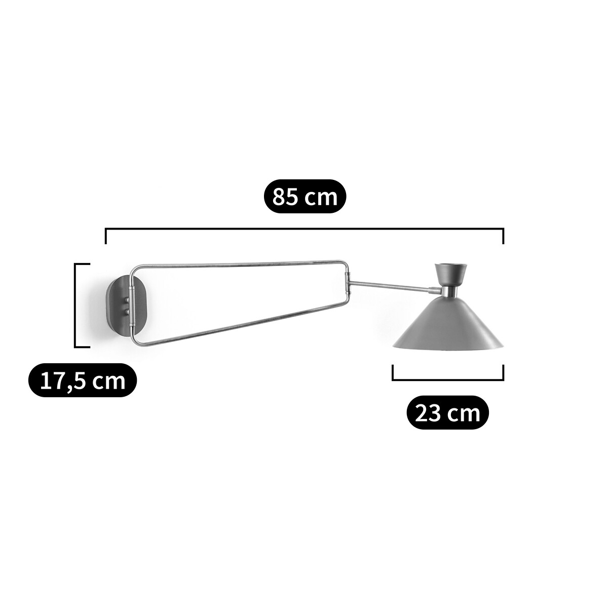 AM.PM<br>Luminária de parede articulada em latão envelhecido, Zoticus