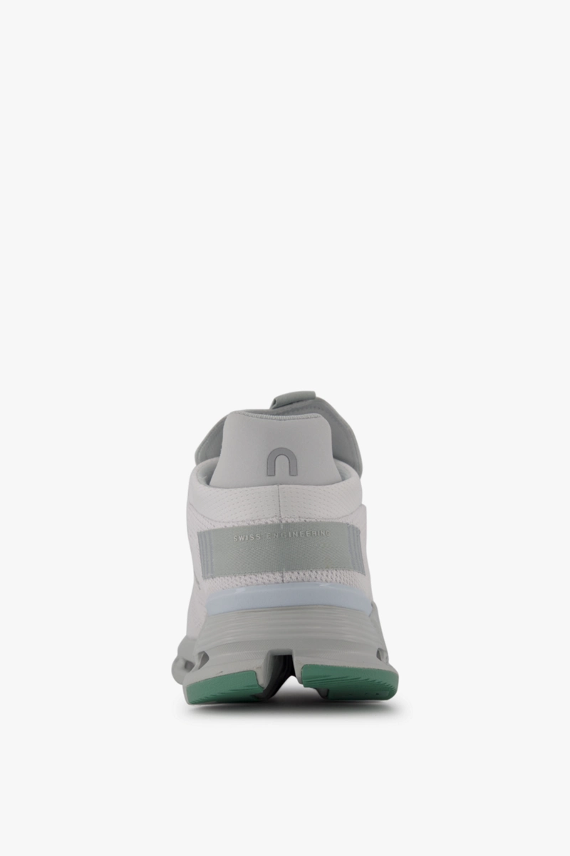 ON Cloudnova Herren Sneaker
