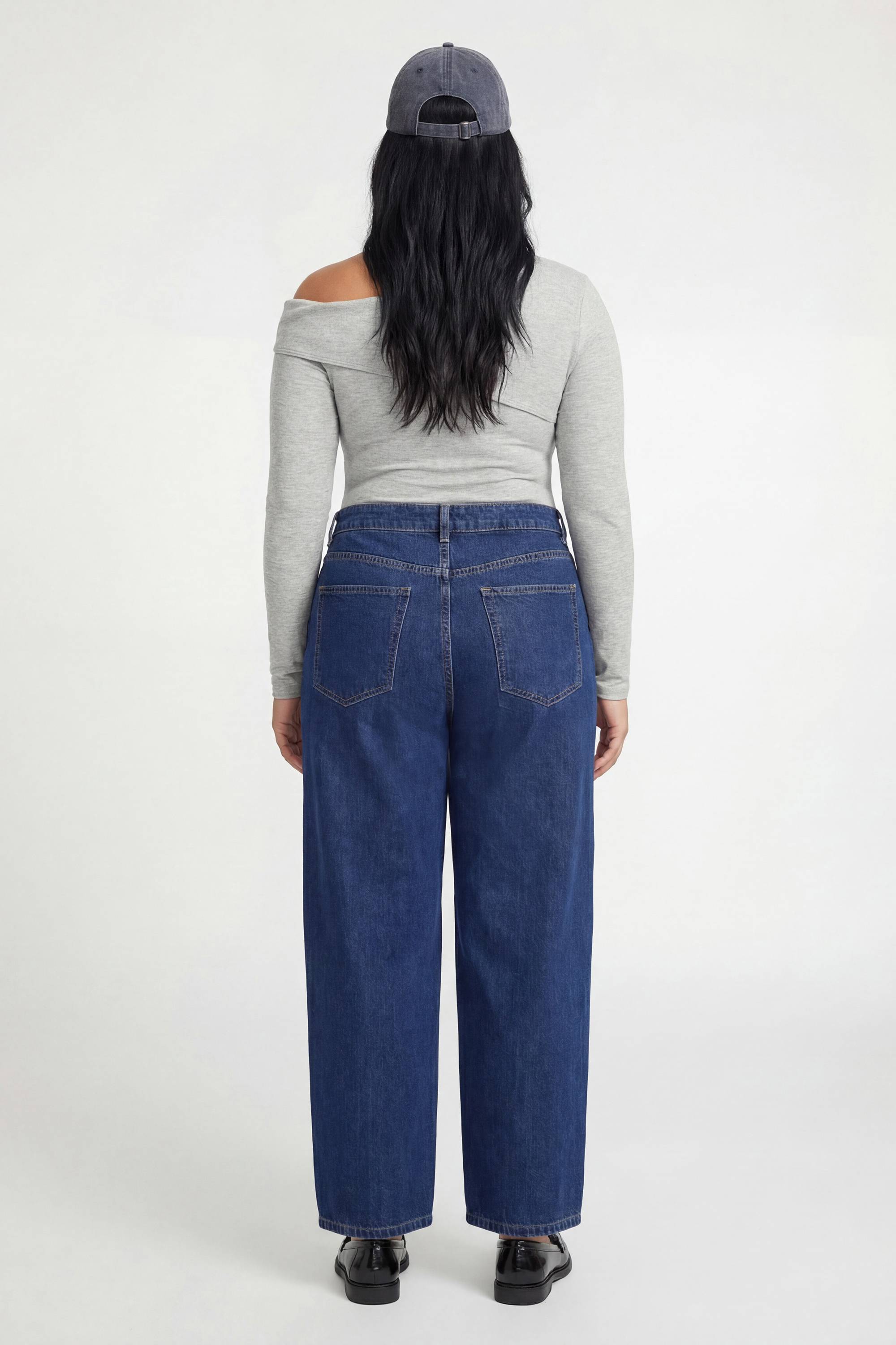 boohoo Body Asymétrique Côtelé Grande Taille Avec Détail Torsadé