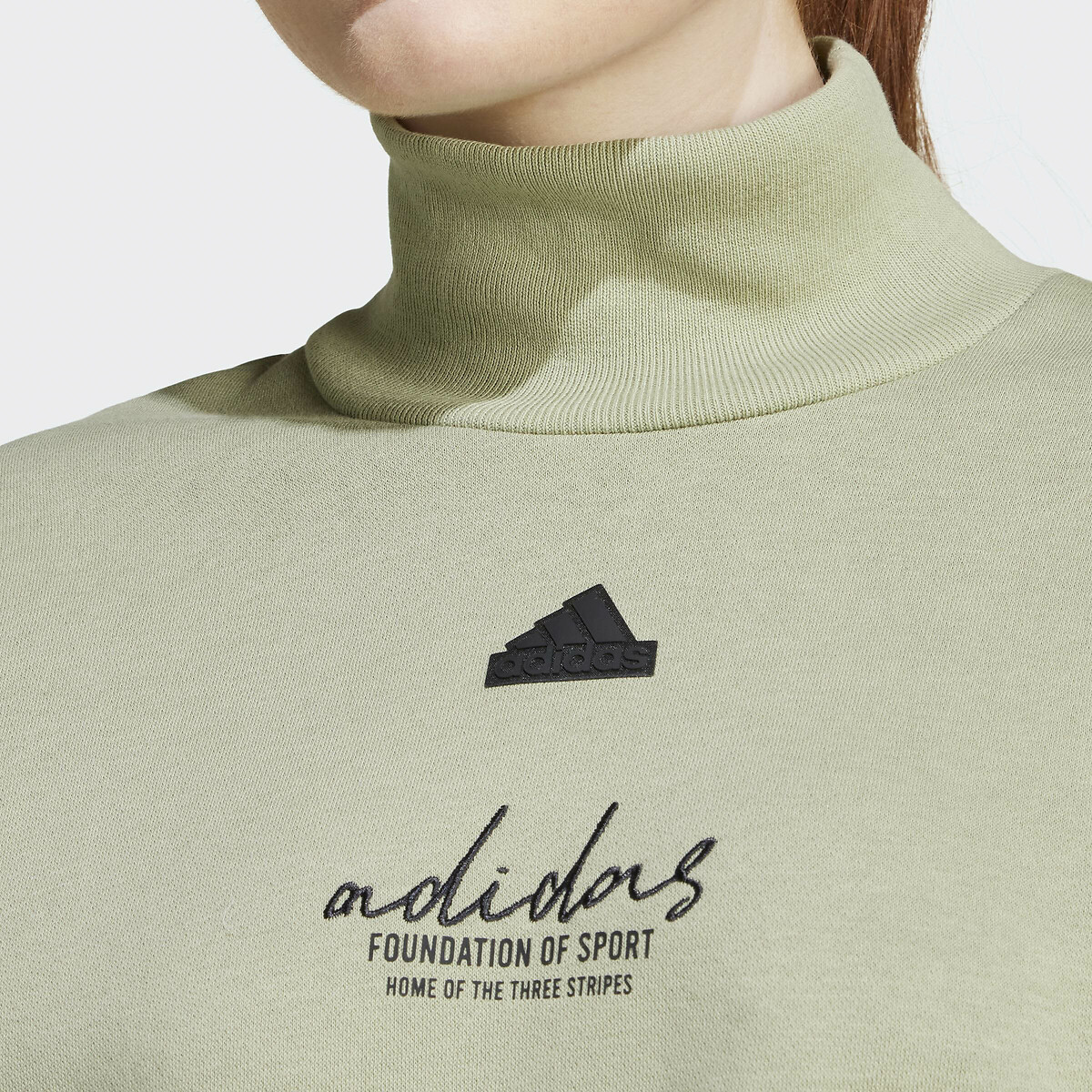 ADIDAS ROUPAS ESPORTIVAS<br>Suéter cropped com estampa exclusiva