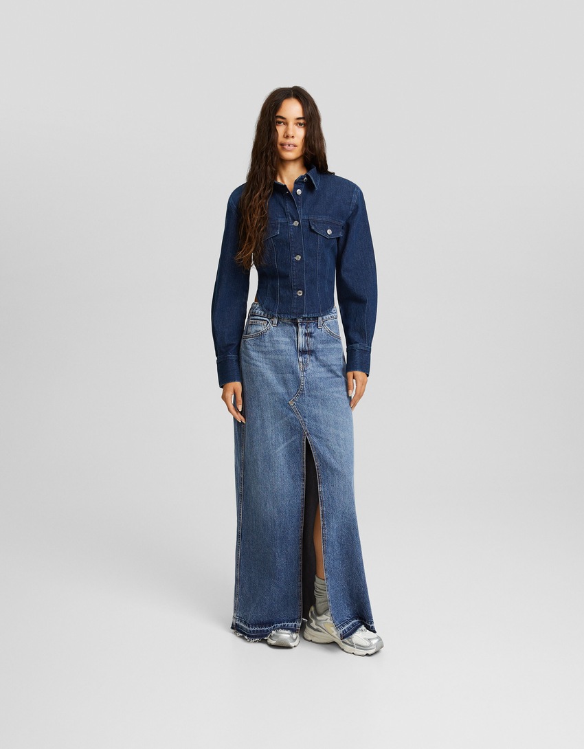 Saia jeans longa com fenda frontal