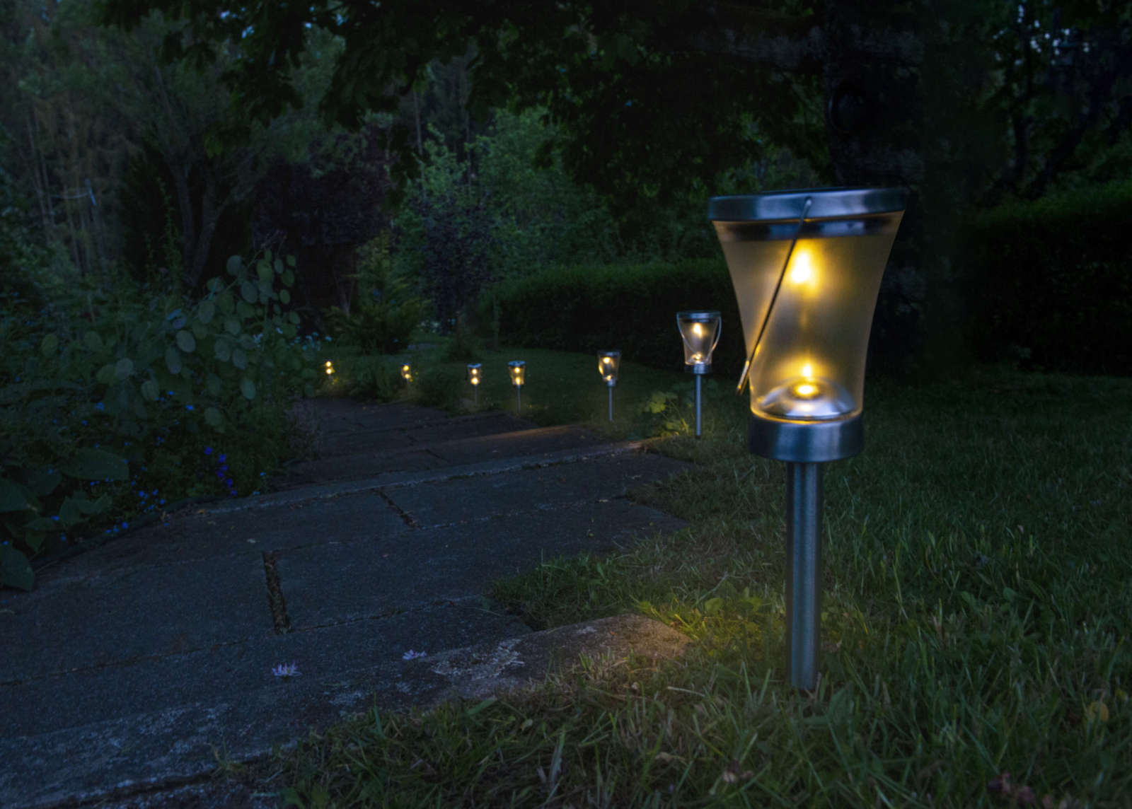 2er-Set LED-Solarleuchte - Edelstahl - mit Erdspieß - 39,5 cm