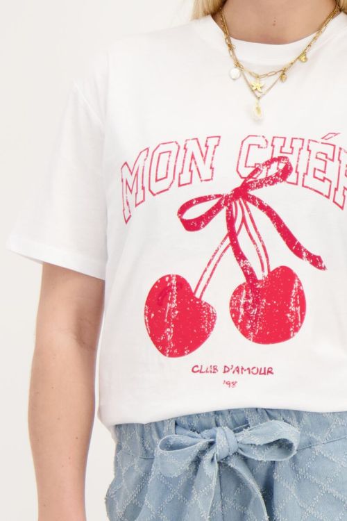 Wit T-shirt met rode kers ''Mon chéri''