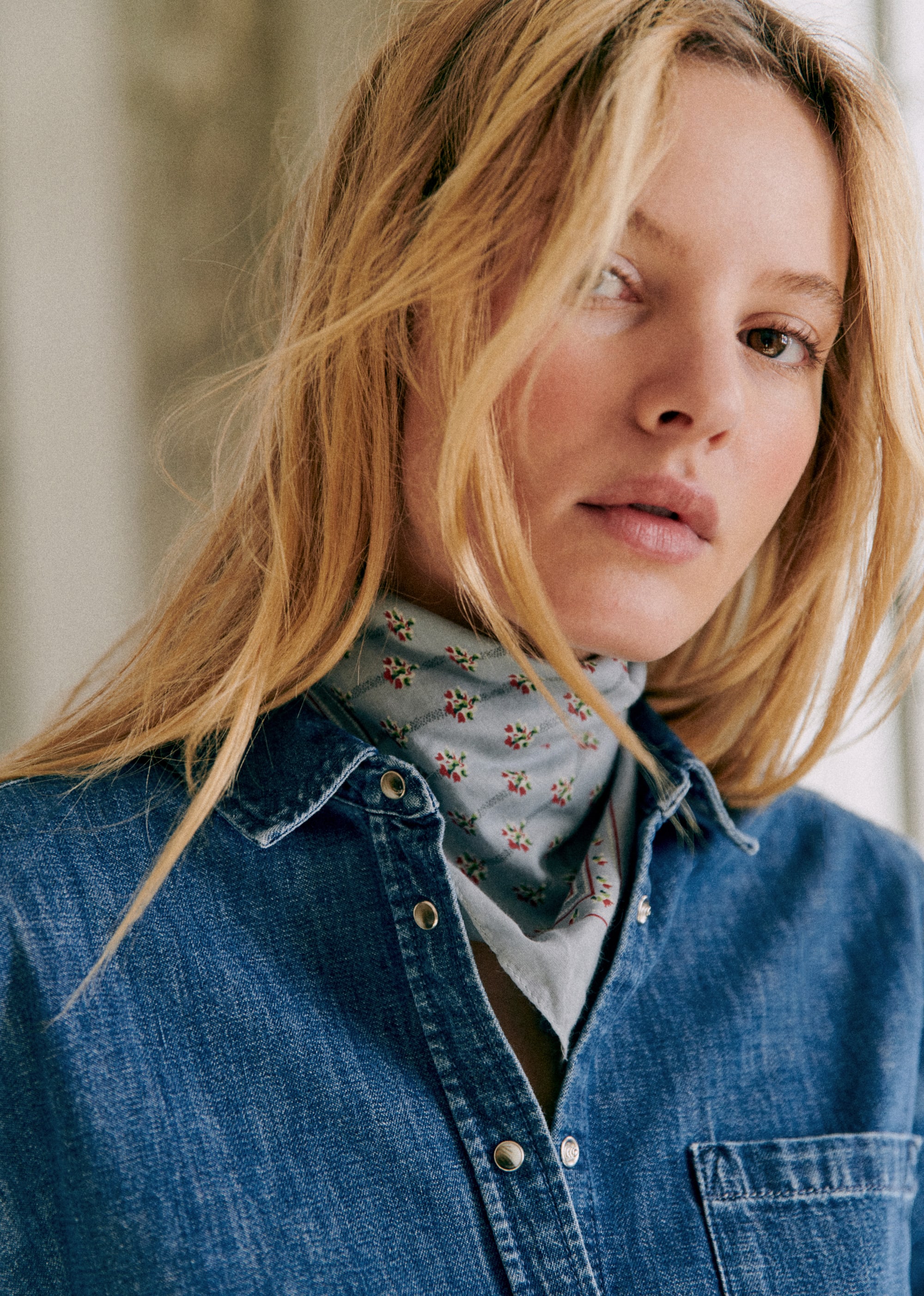 Foulard Gaston - Kerala Fond Bleu Vintage - LES COMPOSANTES/DÉCOUVRIR 5906750