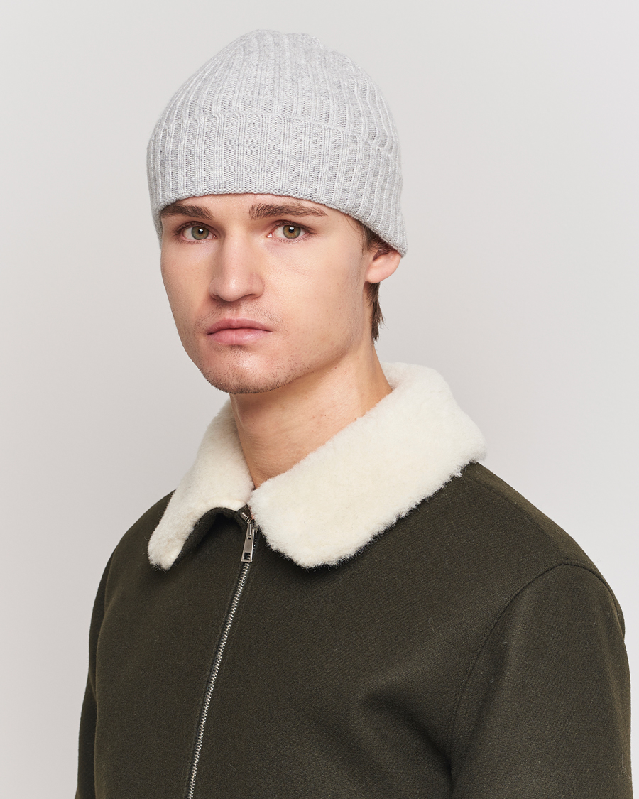 Amanda Christensen Rib Knitted Cashmere Cap Light Grey Melange