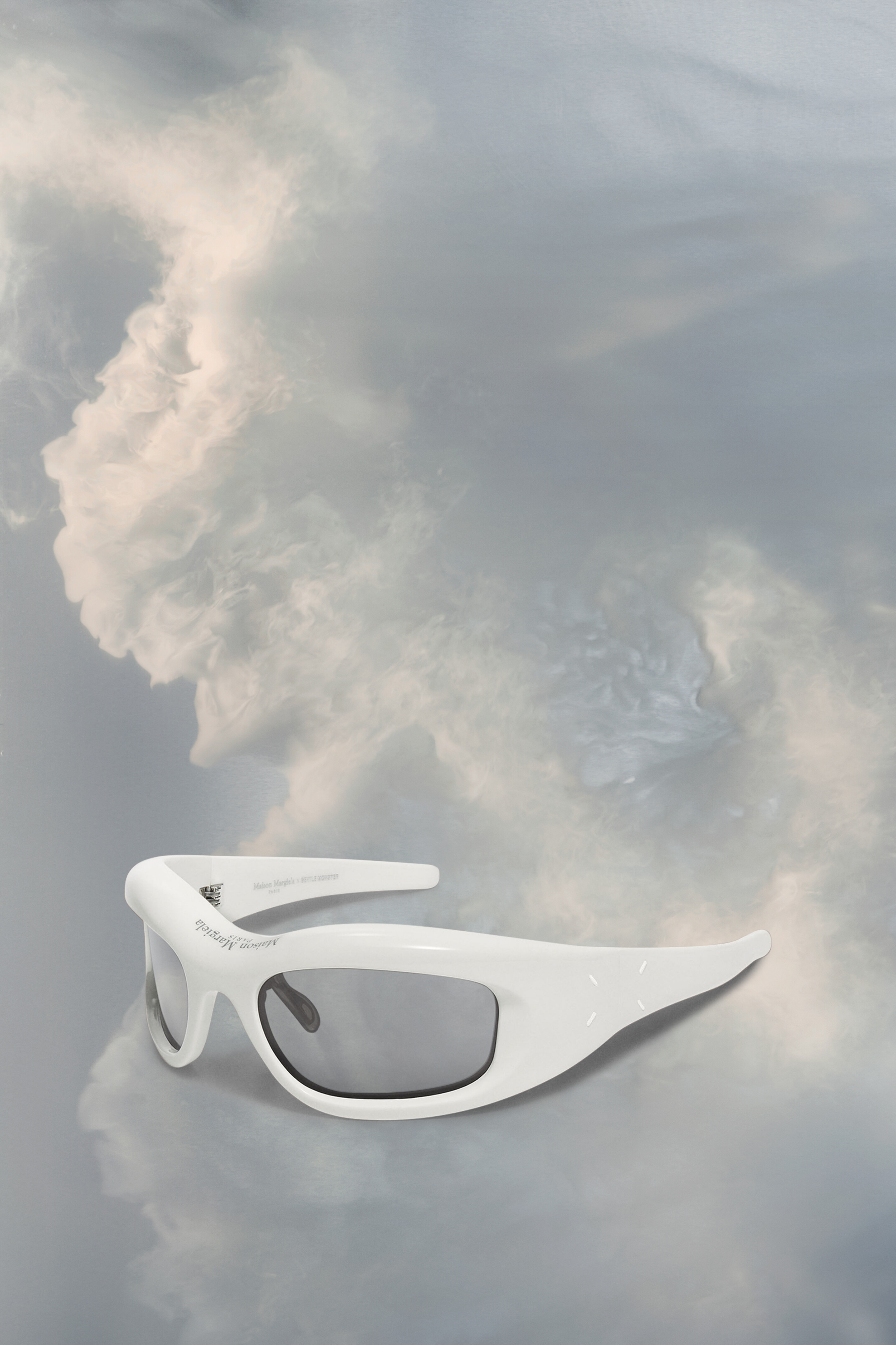 White Oversize Glasses MM x Gentle Monster Blanc
