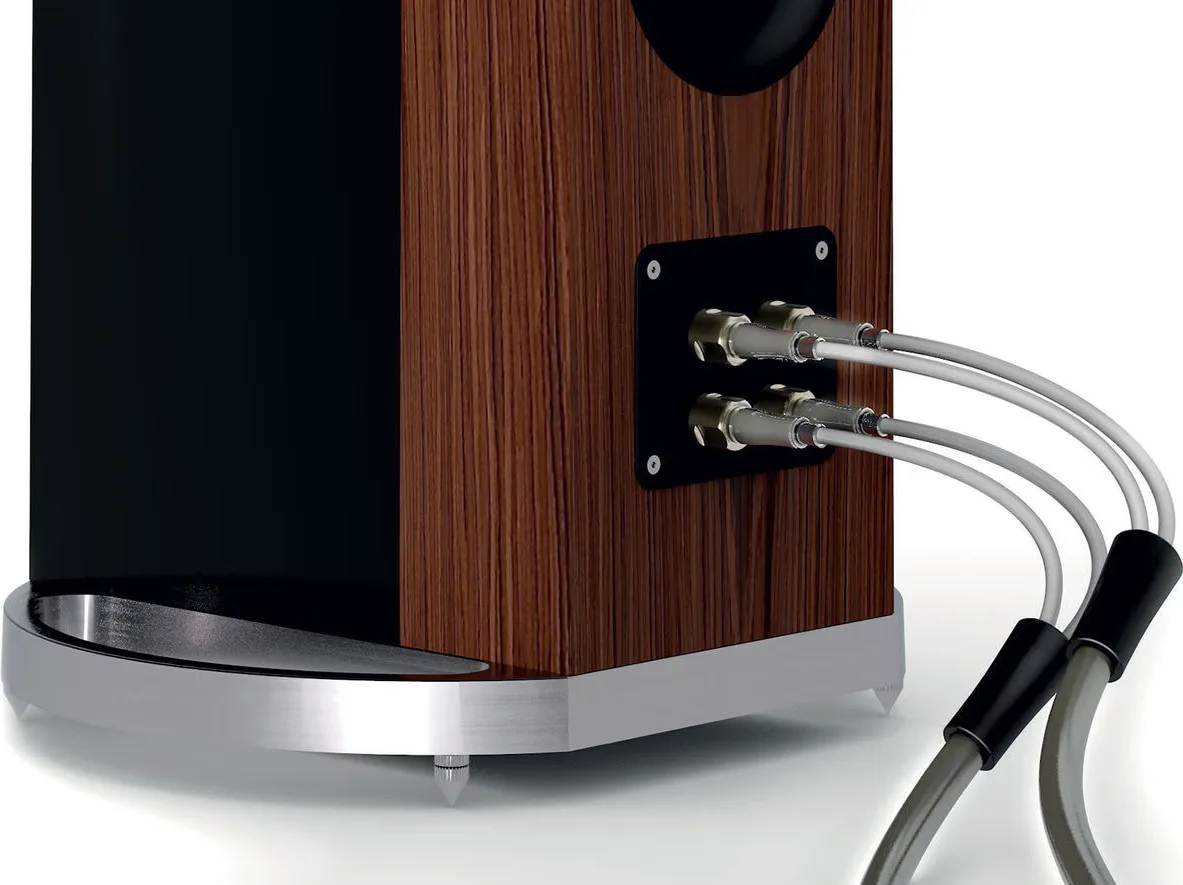 Chaîne Q Acoustics Concept 500 / Cayin CS-88A KT88 / QED Genesis comprenant la paire d'enceintes Q Acoustics Concept 500 Noir, l'amplificateur stéréo Cayin CS-88A KT88 Noir et la paire de câbles d'enceintes montés QED Genesis (2x2,5m) Chaînes Grand S