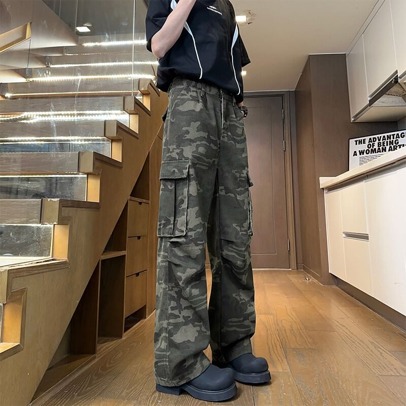Priam - Low Rise Camo Print Cargo Jeans met Wijde Pijpen