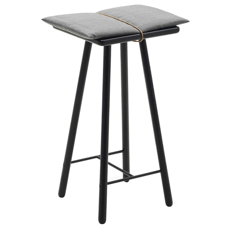 Fritz Hansen Georg barkruk 67 black oak