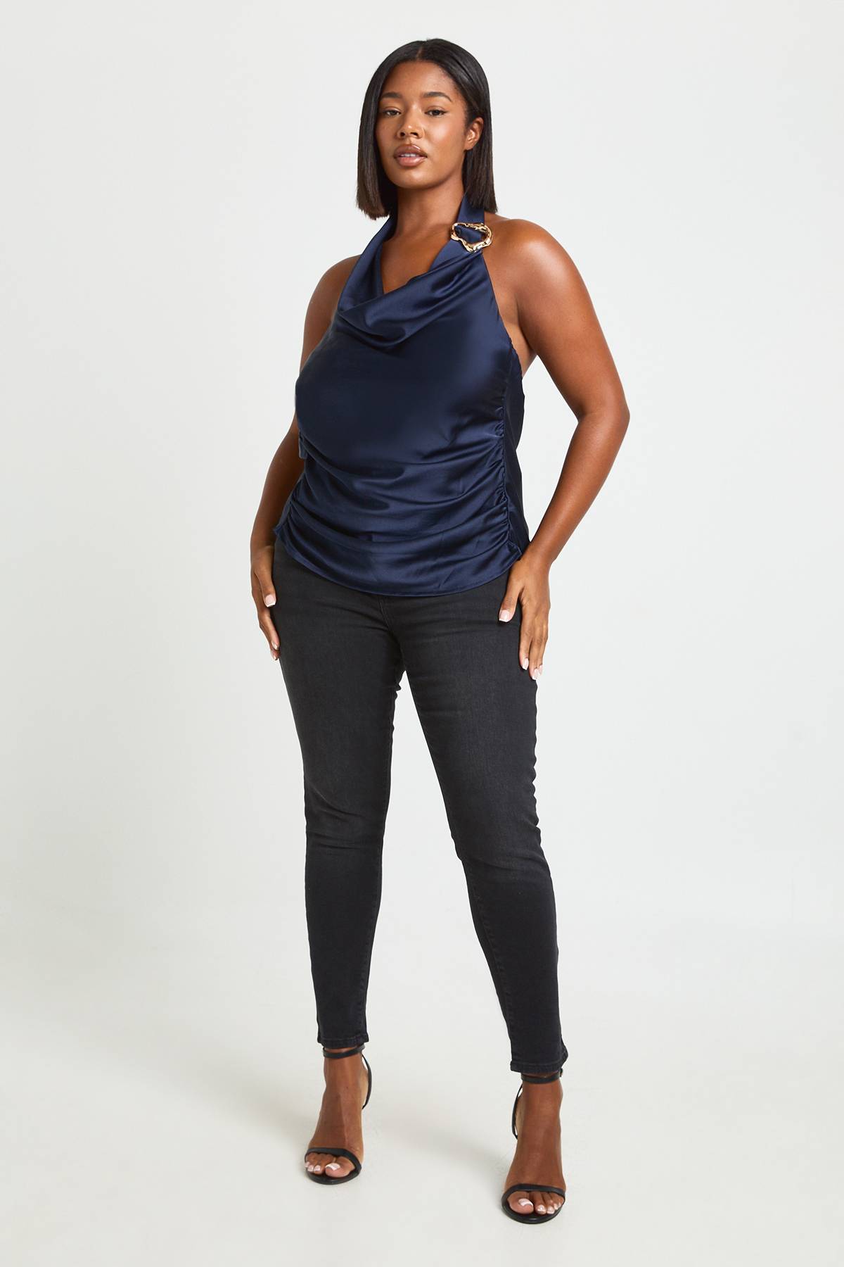 boohoo Plus jean skinny à taille haute rehaussant les fesses