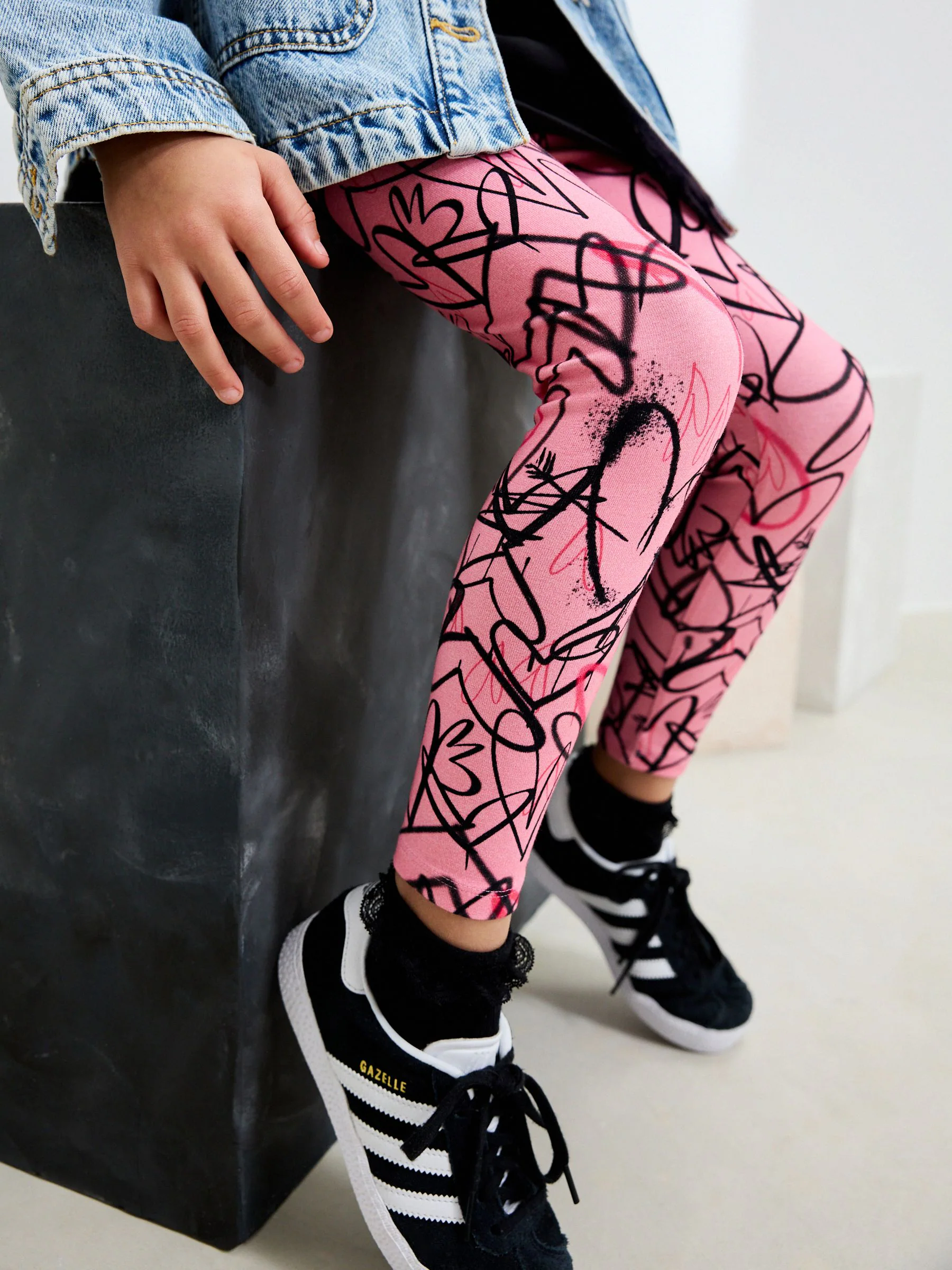 Roze graffiti hartjes - Legging (3-16 jr)