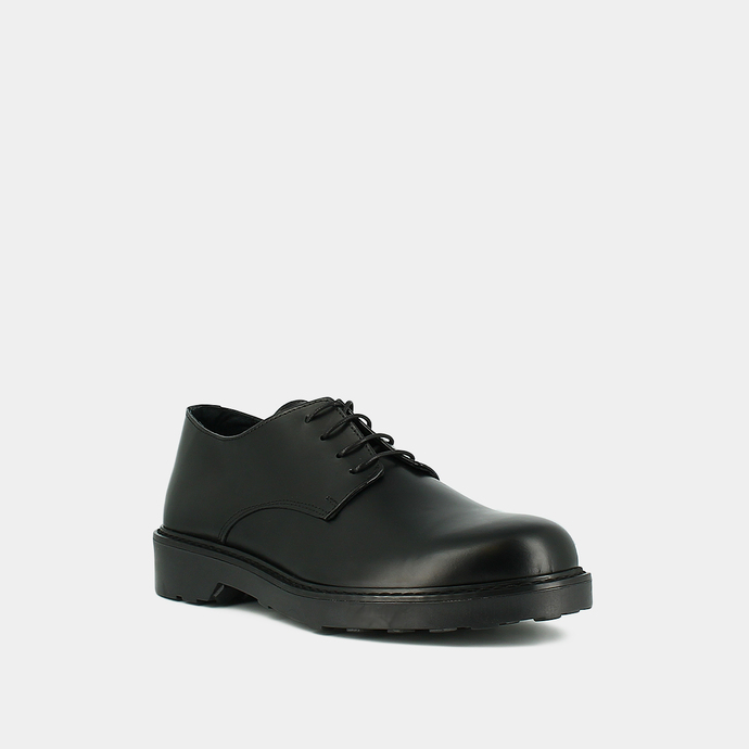 Derbies à lacets et semelles crantées  en cuir glacé noir