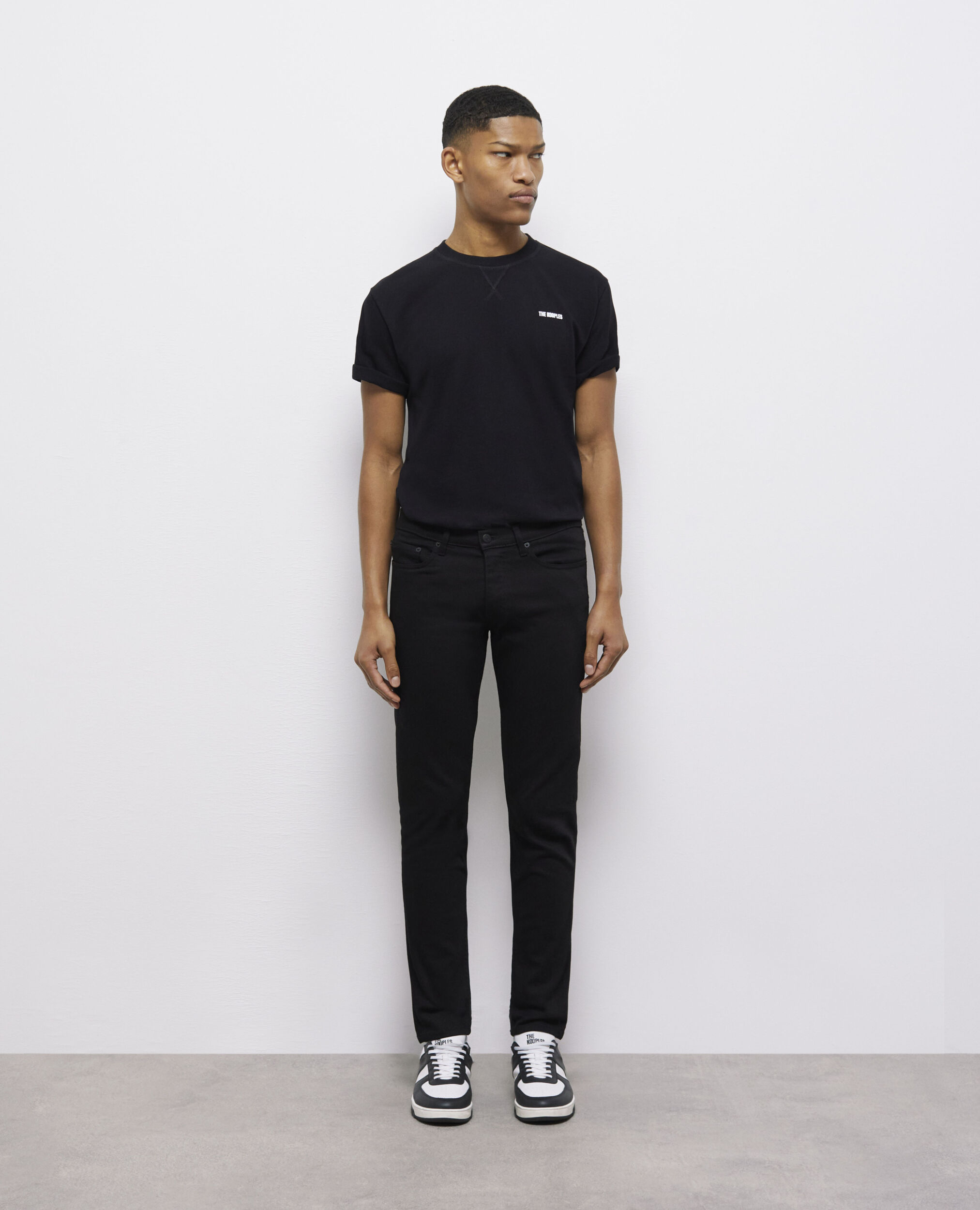 Jean uni noir slim toile coton