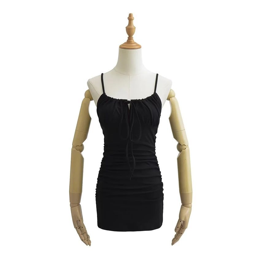 Asiris - Mini-jurk met spaghettibandjes, vierkante hals en geribbelde, effen bodycon-stof