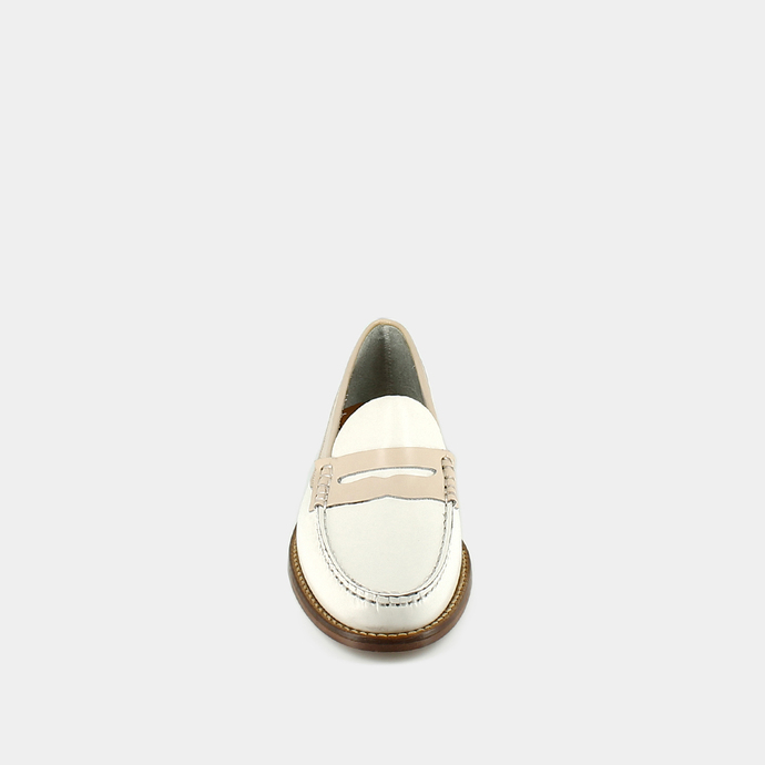 Mocassins  en cuir glacé écru et beige