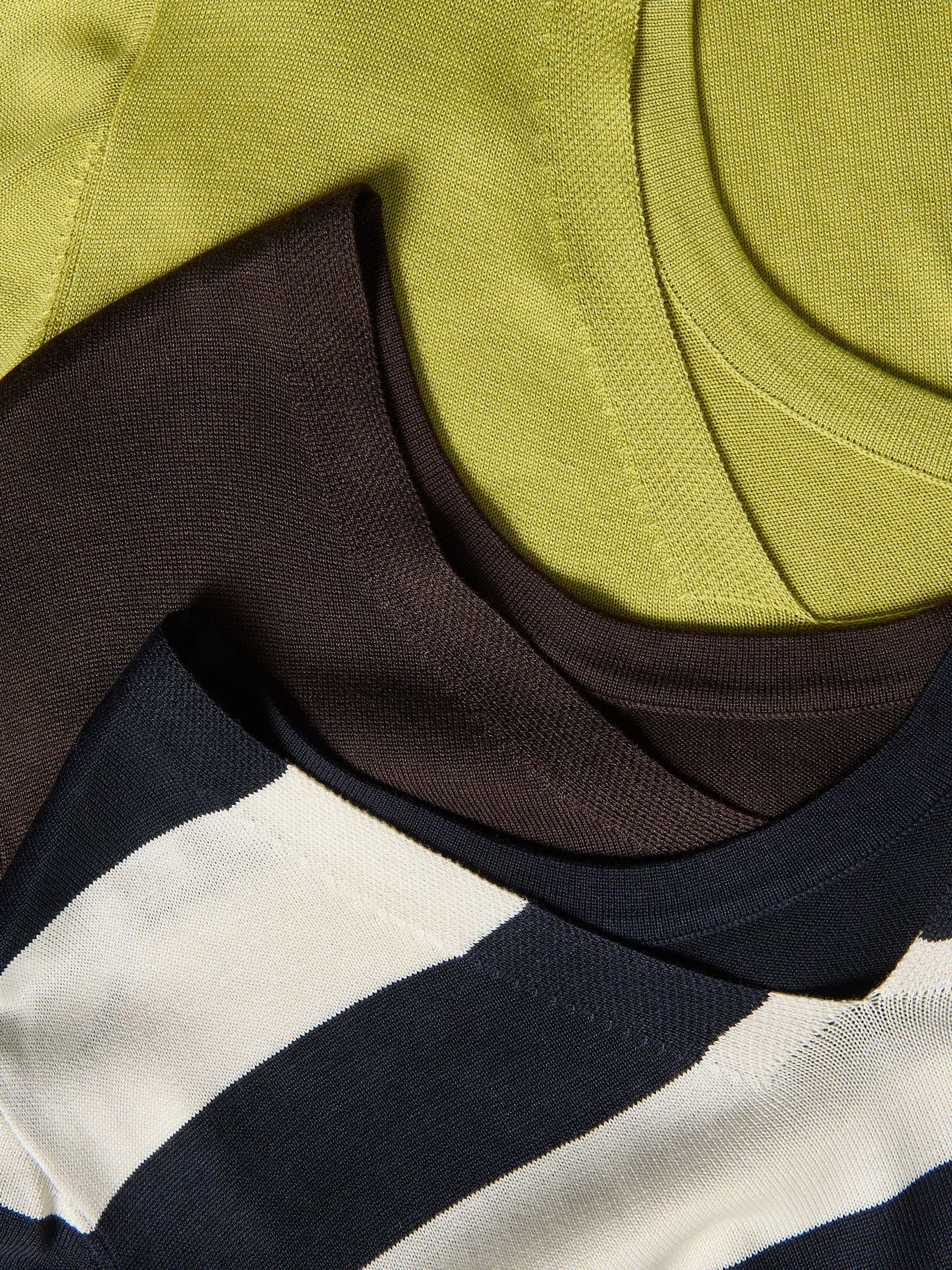 Pullover mit hohem Viskoseanteil
