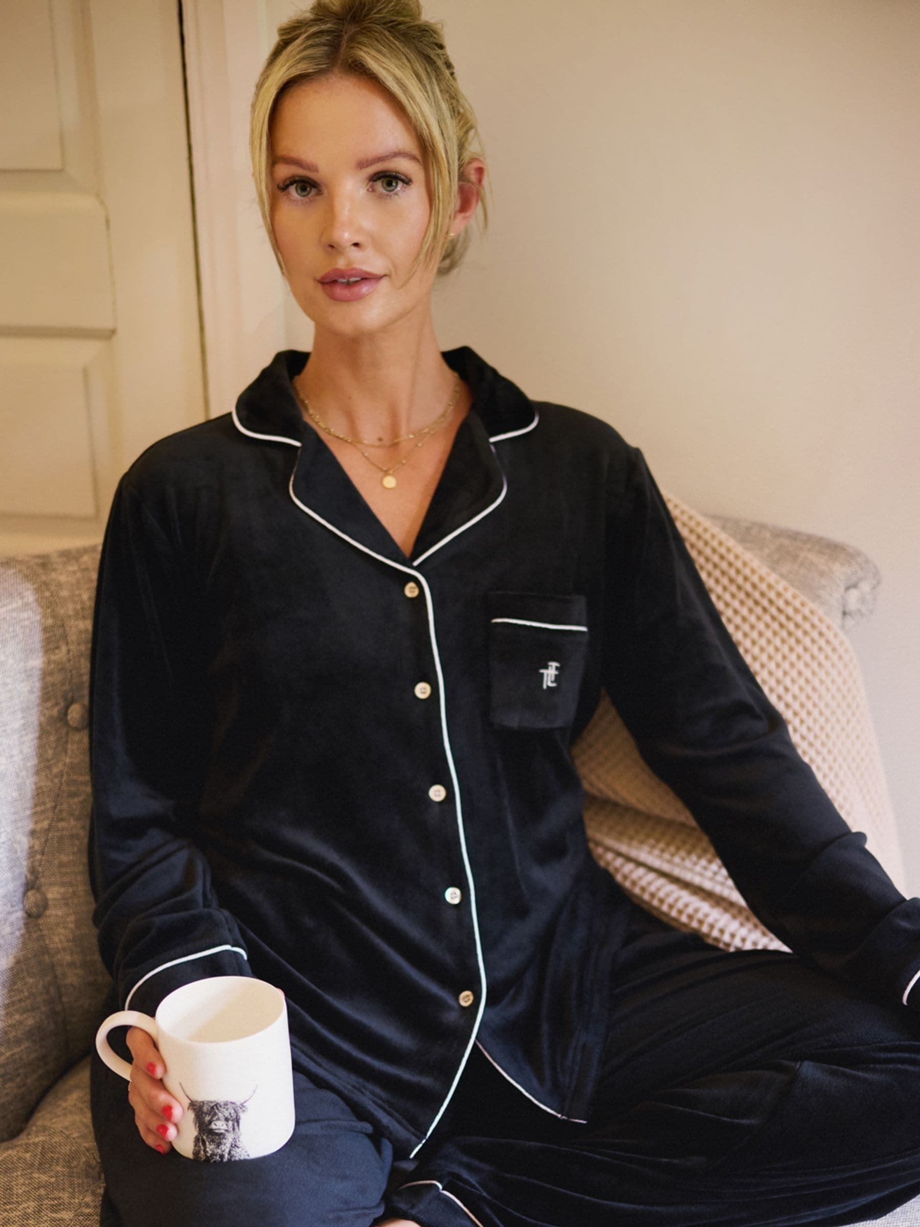 Zwart - The Little Tailor luxe kerstpyjama van zacht aanvoelend velours