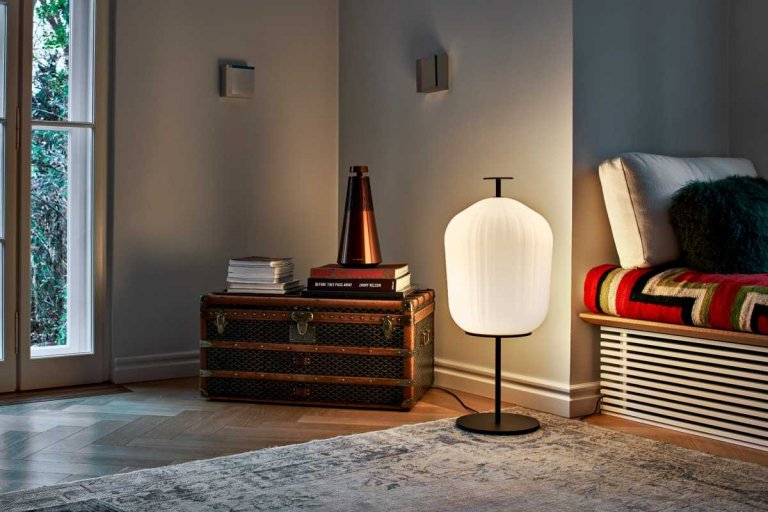 ClassiCon Plissée vloerlamp Zwart