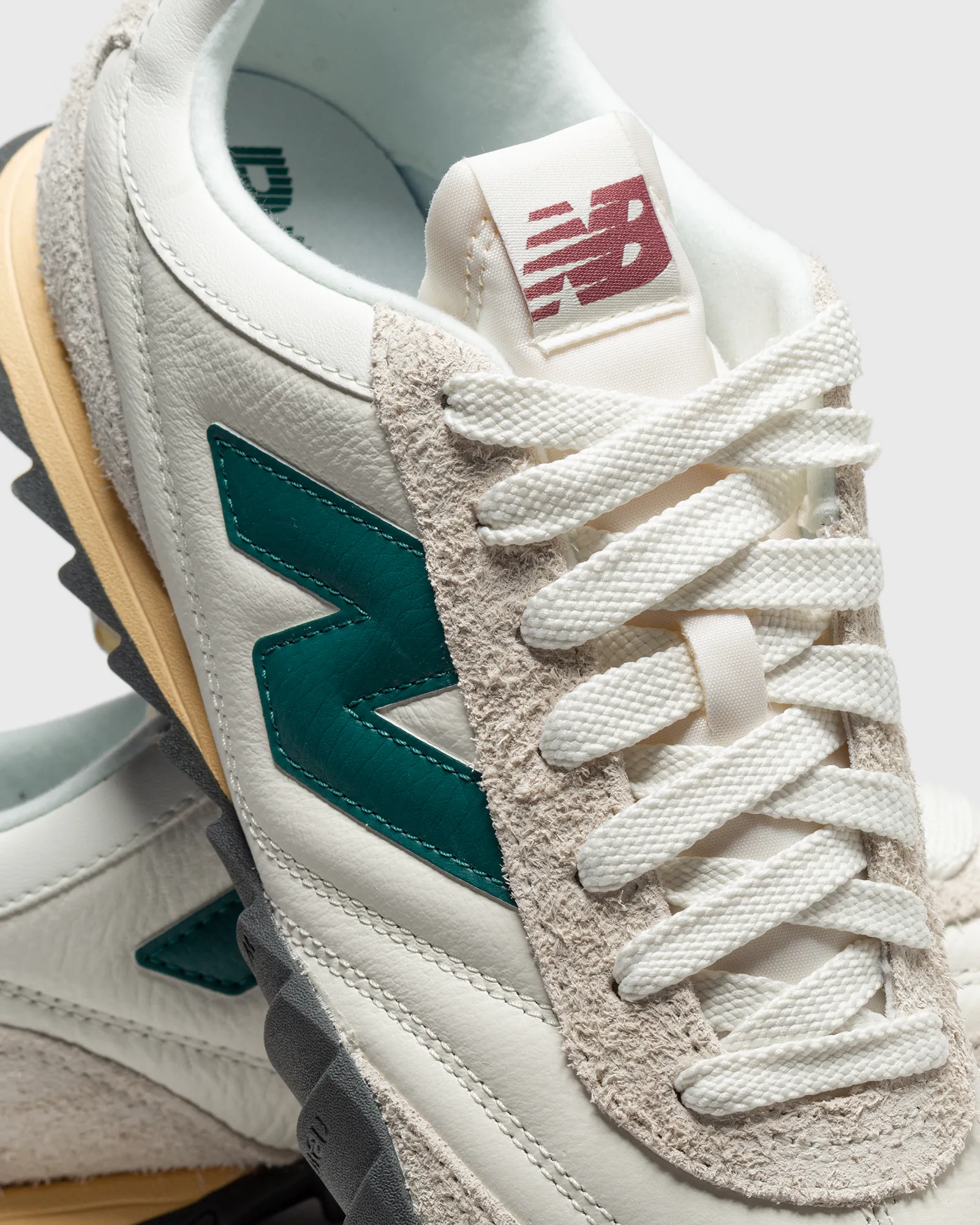 New Balance RC30 YA