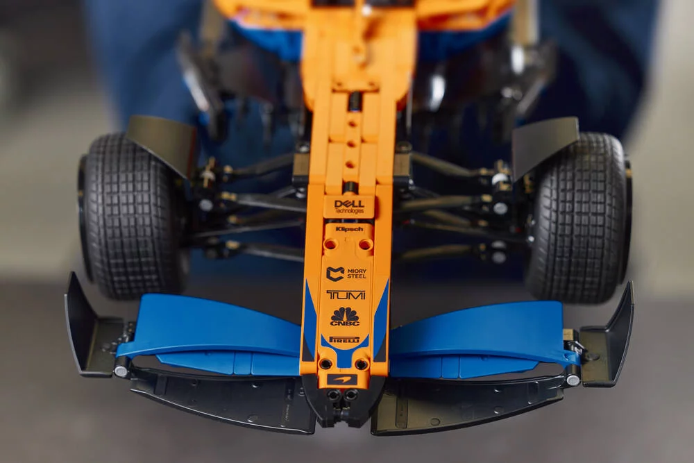 LEGO®TECHNIC 42141 - LA VOITURE DE COURSE MCLAREN FORMULA 1