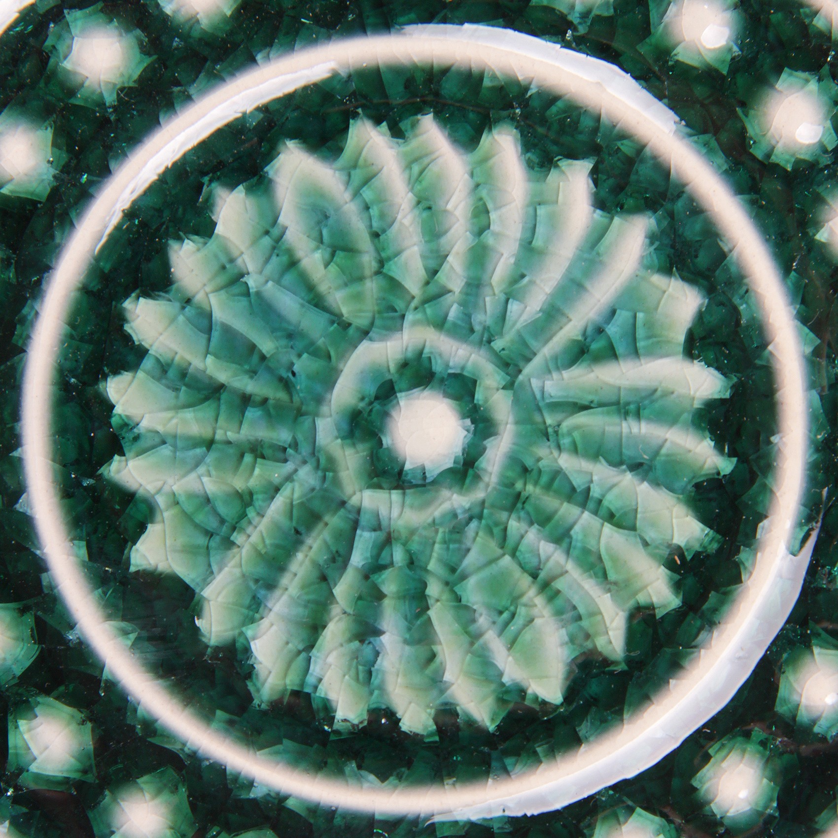 Steingutuntersetzer 'Punkte', dunkelgrün, Ø 11 cm, H 1 cm zu 5,00