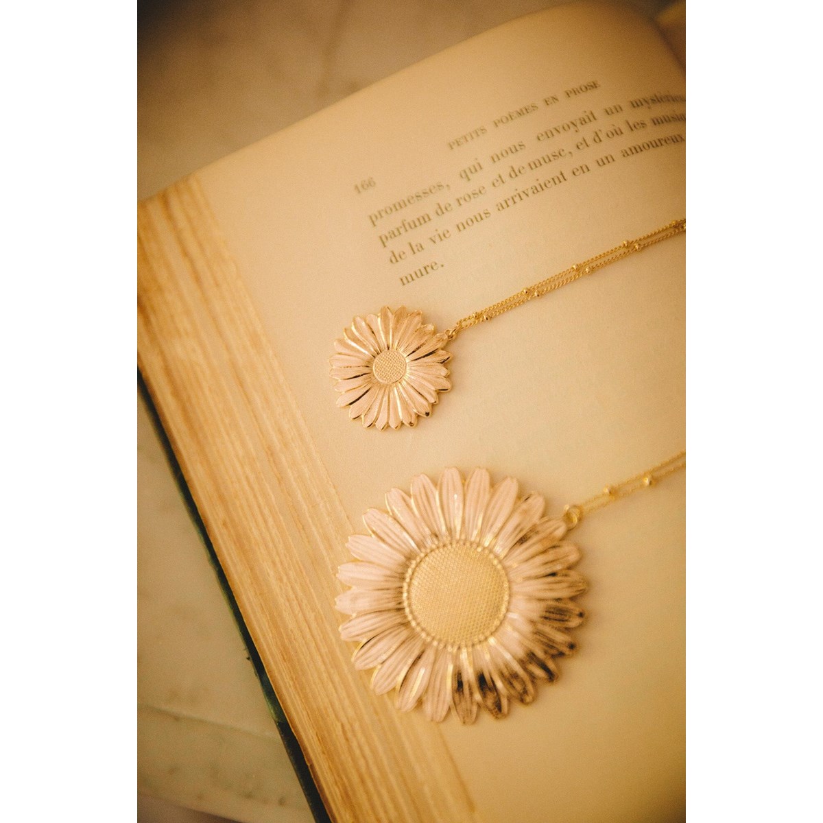 collier fleur doré à l'or fin - MAÏA