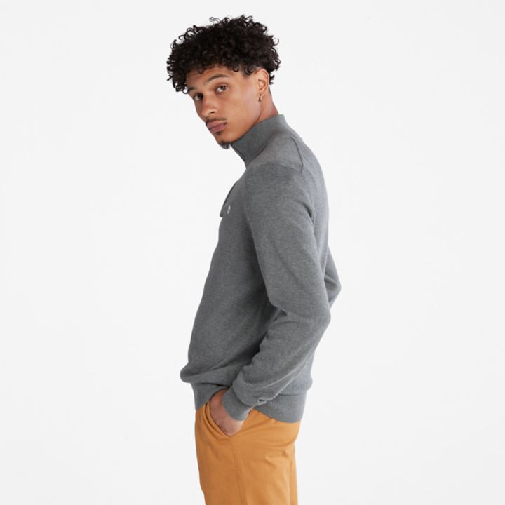 Suéter masculino Williams River de algodão com zíper até o peito na cor cinza escuro.