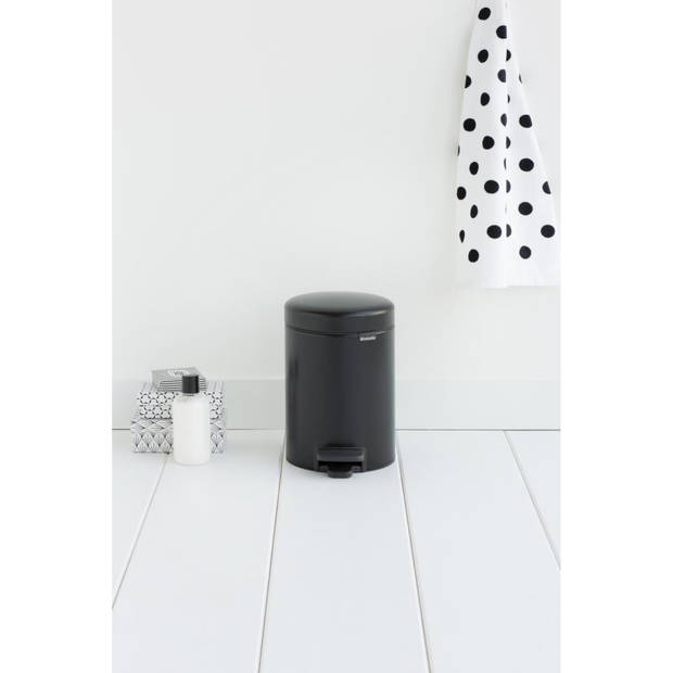 Brabantia newIcon pedaalemmer 3 liter met kunststof binnenemmer - Matt Black